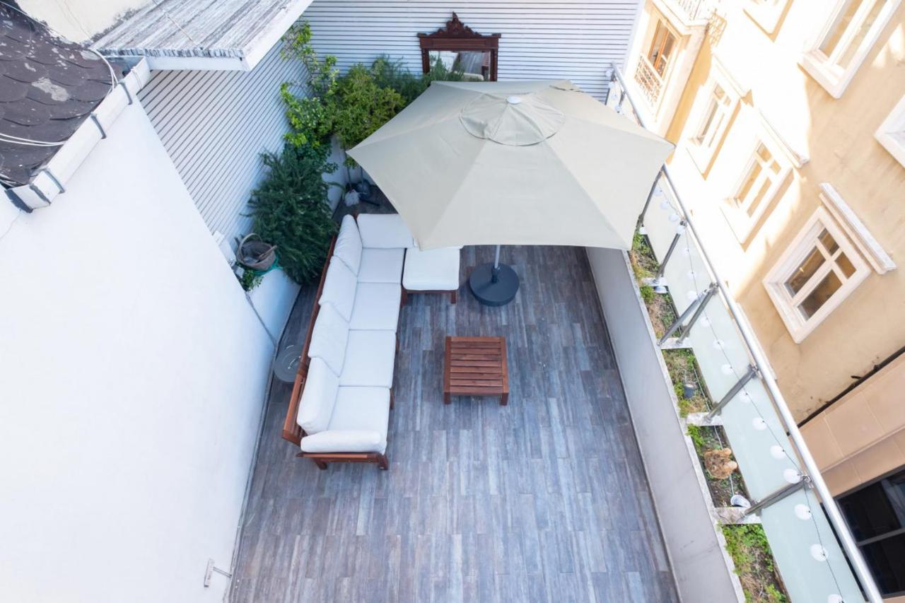 Flat With Terrace Near Istiklal Street Leilighet Istanbul Eksteriør bilde