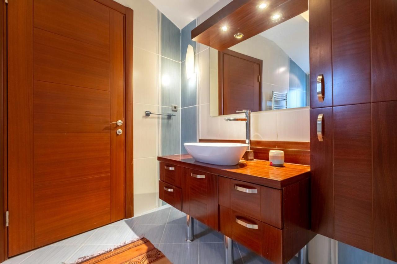 Flat With Terrace Near Istiklal Street Leilighet Istanbul Eksteriør bilde