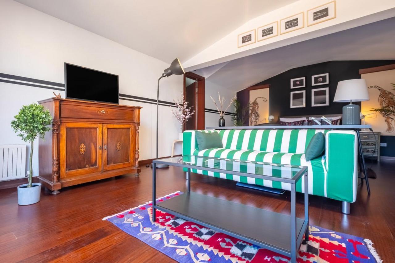 Flat With Terrace Near Istiklal Street Leilighet Istanbul Eksteriør bilde